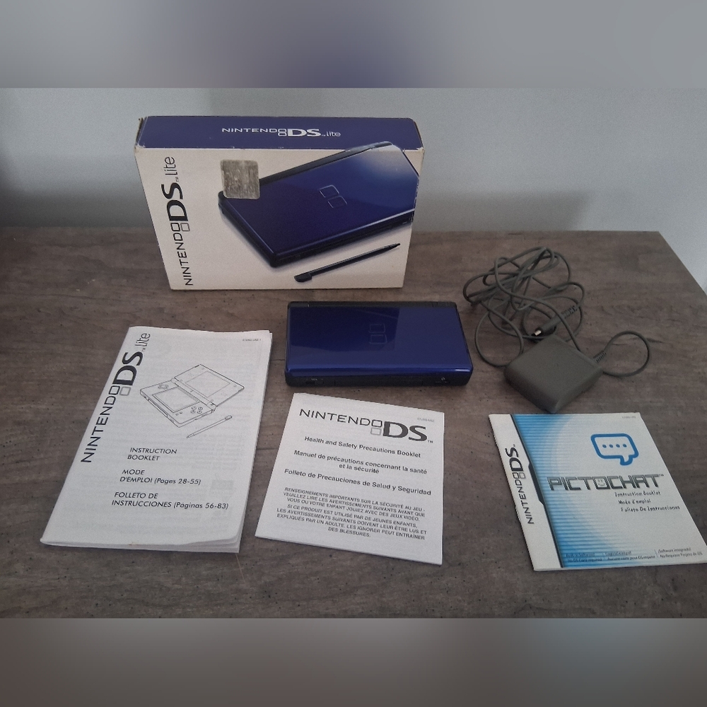 NINTENDO DS LITE SYSTEM COBALT BLUE BLACK CONSOLE ORIGINAL BOX